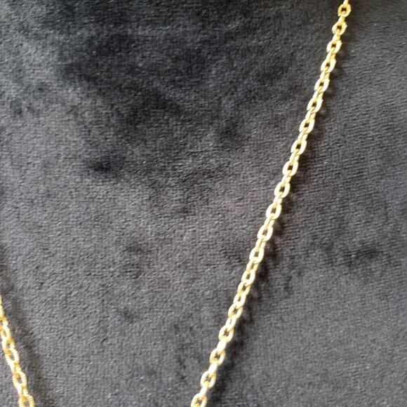 Womens Gold Tone Jade Chip Medallion Filigree Necklace with Spring Rong Clasp - Picture 6 of 7